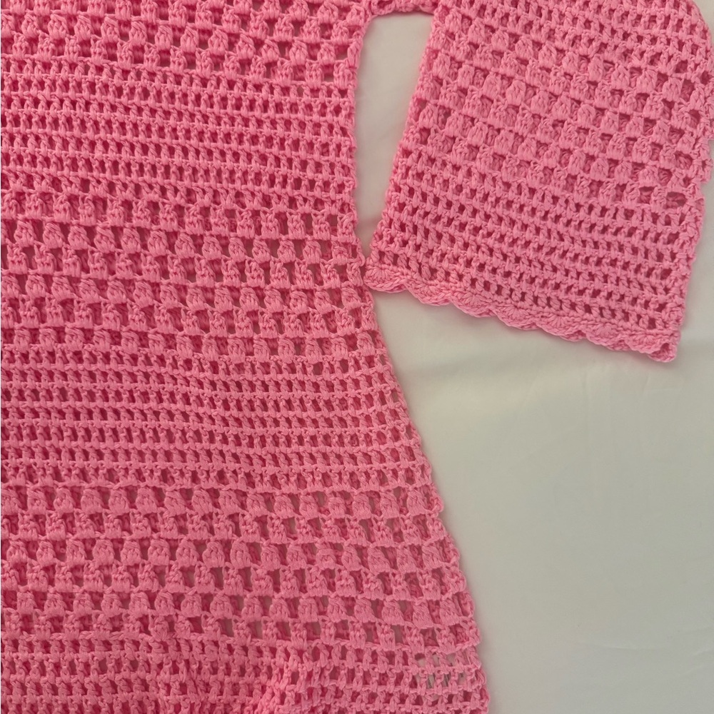 Show Me Your MuMu Vibrant Pink Crochet cover up NWT - Picture 4 of 4